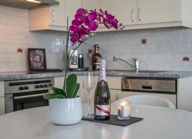 Luxury Penthouse Apartment With 3 Balconies -2 Bedrooms -Petrus View & Parking Luxembourg