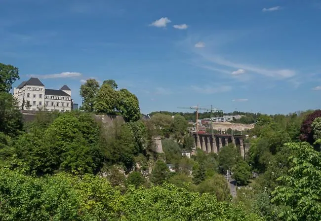 Luxury Penthouse Apartment With 3 Balconies -2 Bedrooms -Petrus View & Parking Luxembourg